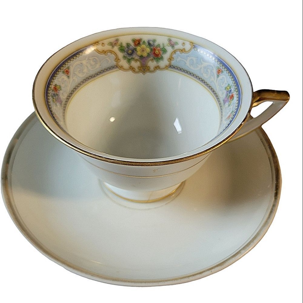 Vintage Thomas Bavaria teacup and saucer